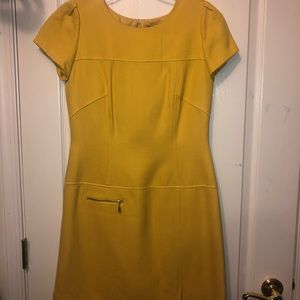 Yellow Tahari short sleeve dress